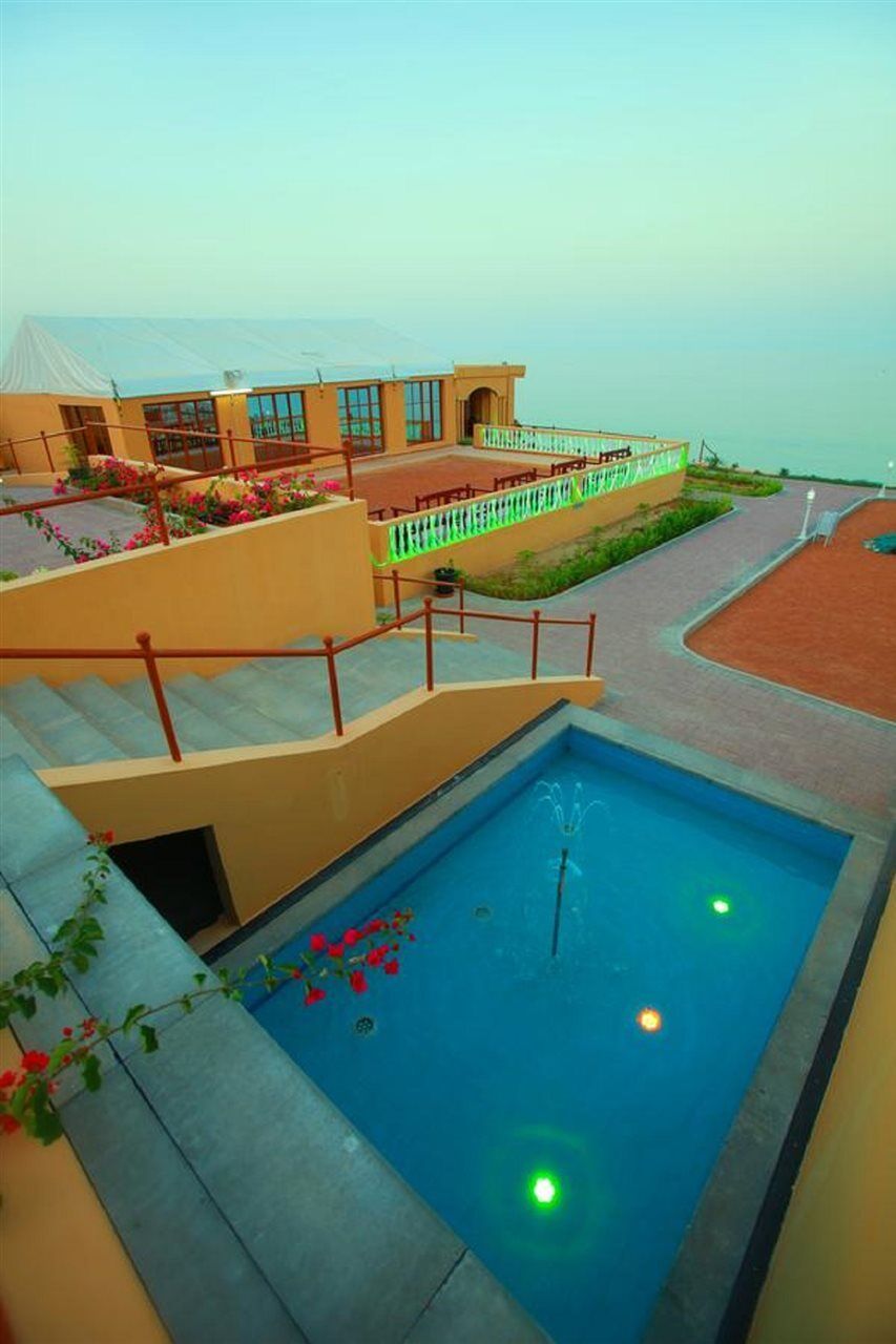 Resort Sama Wadi Shab 3*